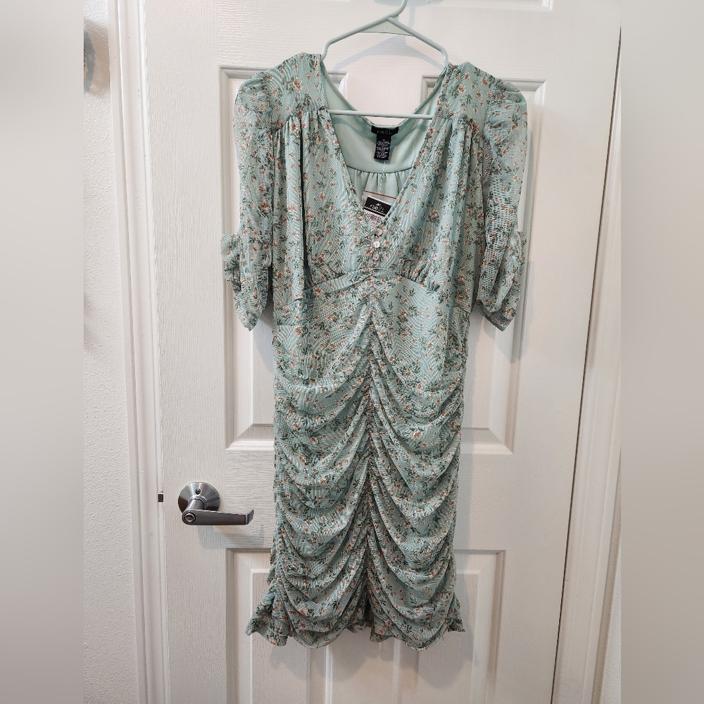 NWT Floral Runch Dress XL